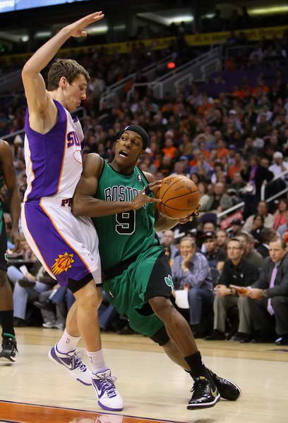 的防线更加 的防线更加