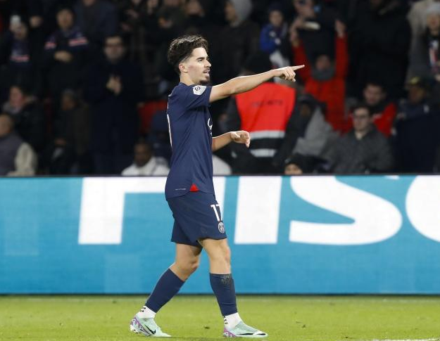 员在比赛间 员在比赛间