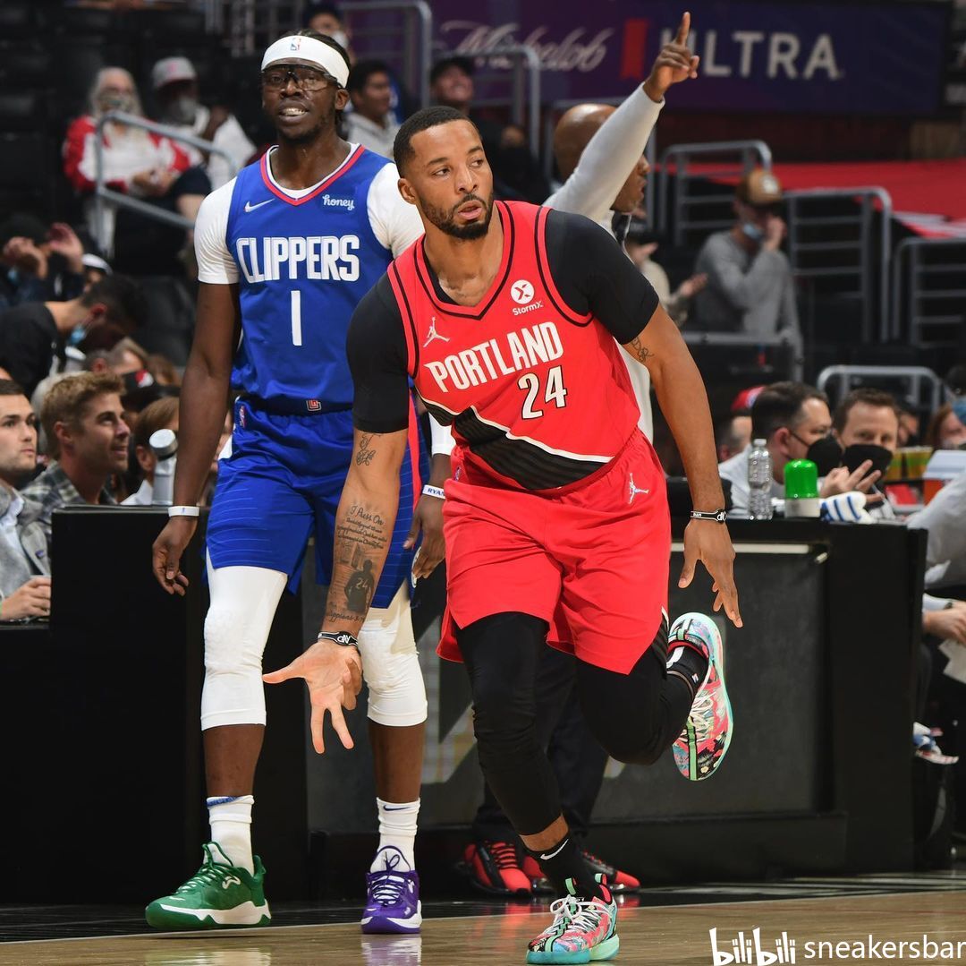 一个篮筐 一个篮筐